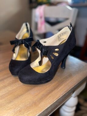 Bongo Elyse Velvet Bow Heels // Coquette Y2K Dark Academia Suede Womens 8